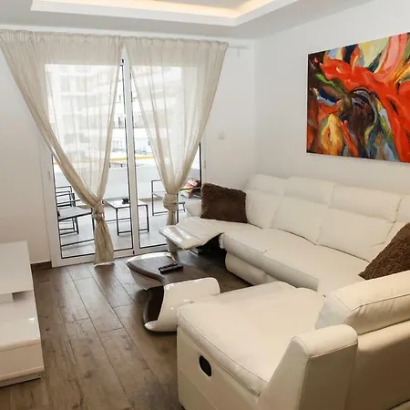 Avensia Larnaka